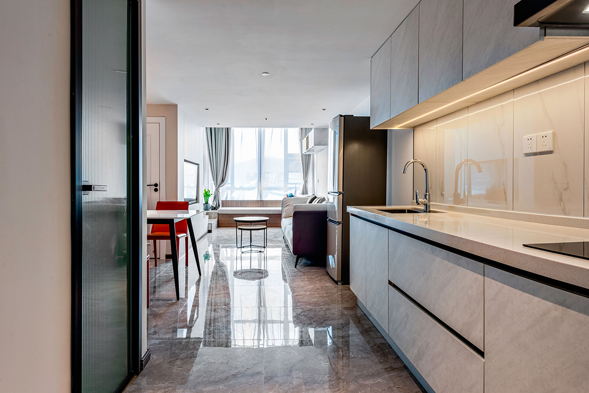 thiết kế nội thất phòng khách căn hộ 32m2 có gác lửng