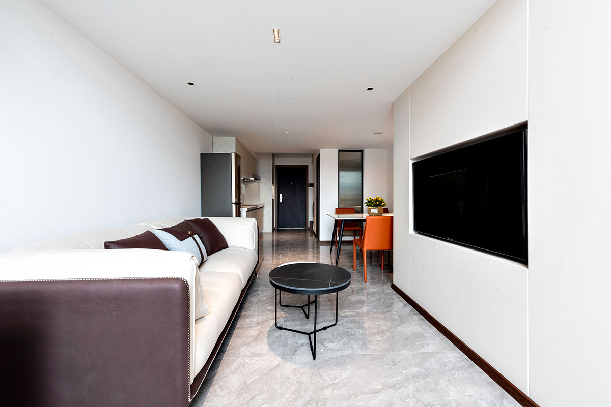 thiết kế nội thất phòng khách căn hộ 32m2 có gác lửng